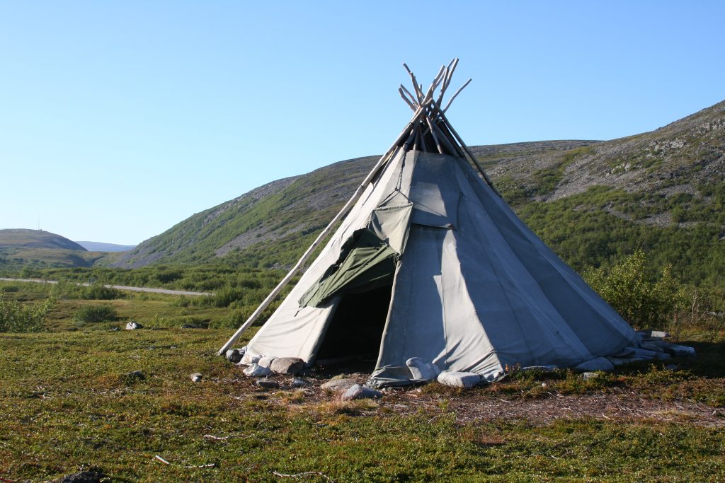 Eine Nacht in einem Lavvu - 66° N O R D I S K